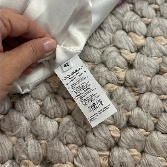 DOLCE & GABBANA Floral print stretch silk sheath dress cream/ purple EUC sz 42 - Picture 9 of 10